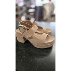 Aerosoles Clarkson Heeled Sandals in dreamy Cipria Suede